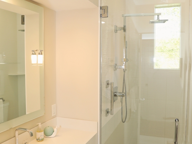 Bathrooms 6